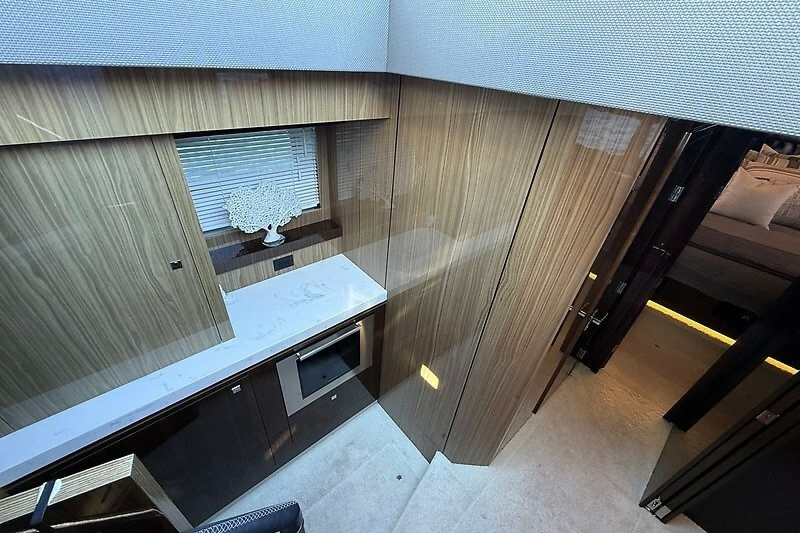2023 Cruisers Yachts 60 Fly - Photo 14