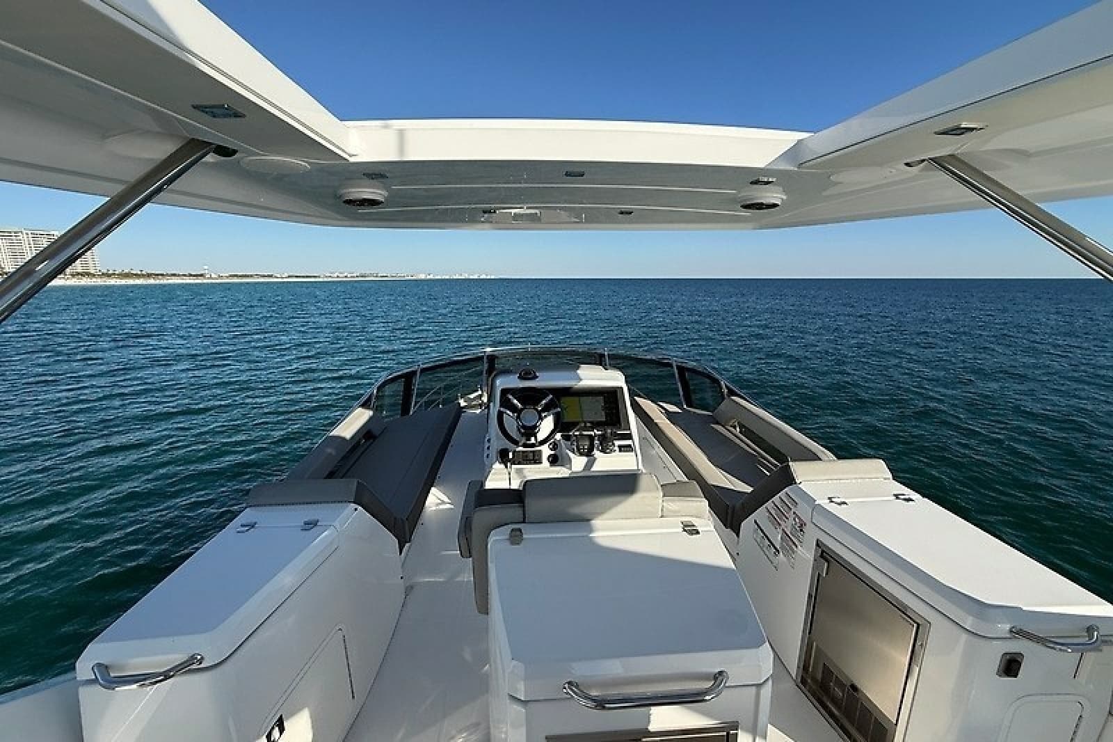 2023 Cruisers Yachts 60 Fly - Photo 42