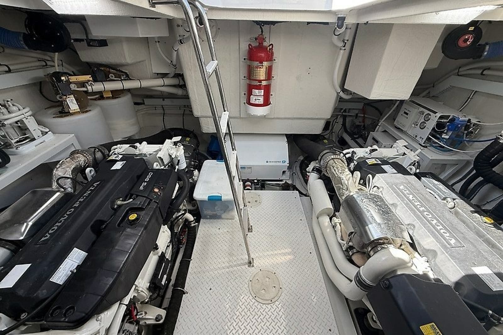 2023 Cruisers Yachts 60 Fly - Photo 45
