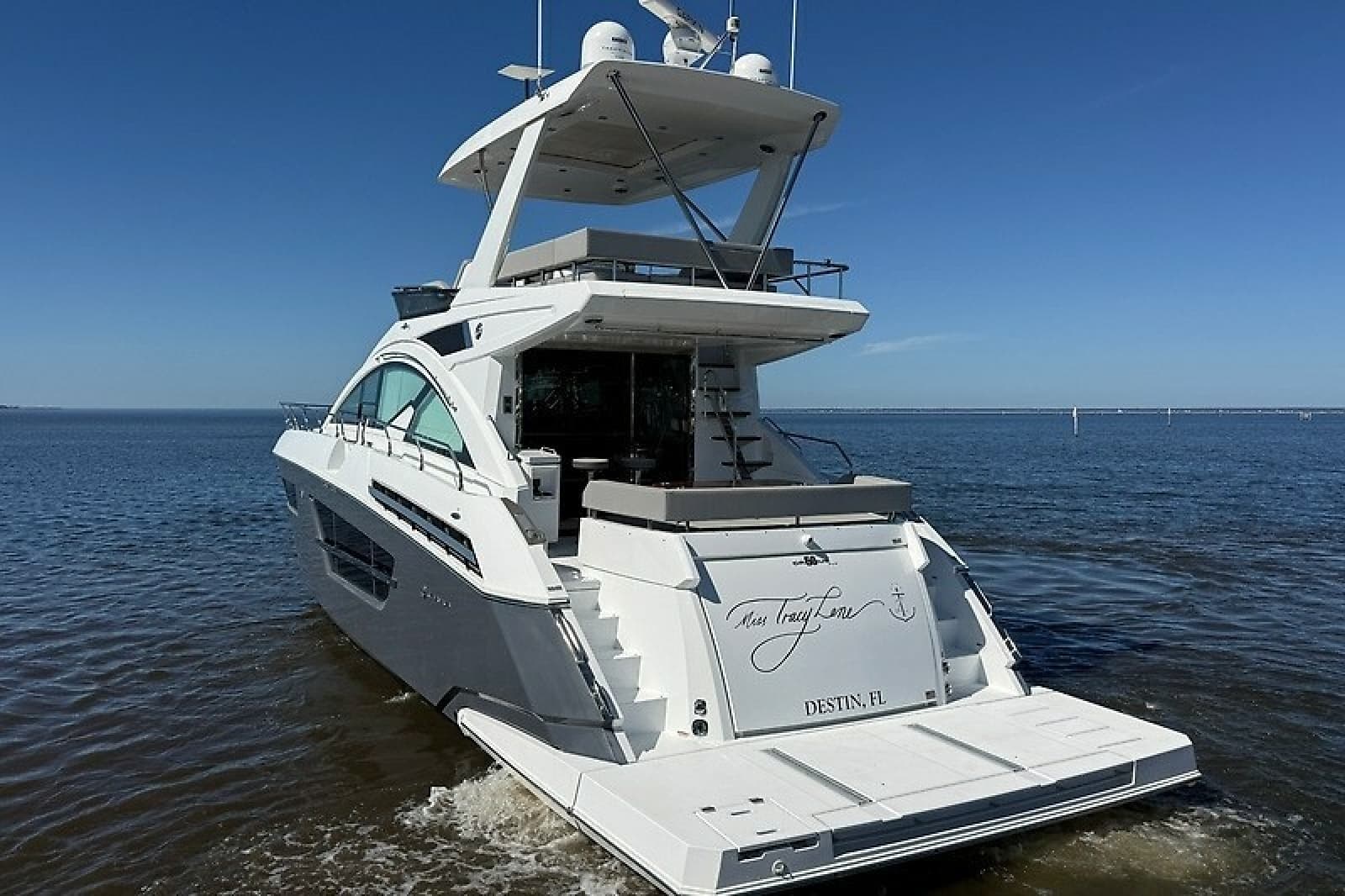 2023 Cruisers Yachts 60 Fly - Photo 4