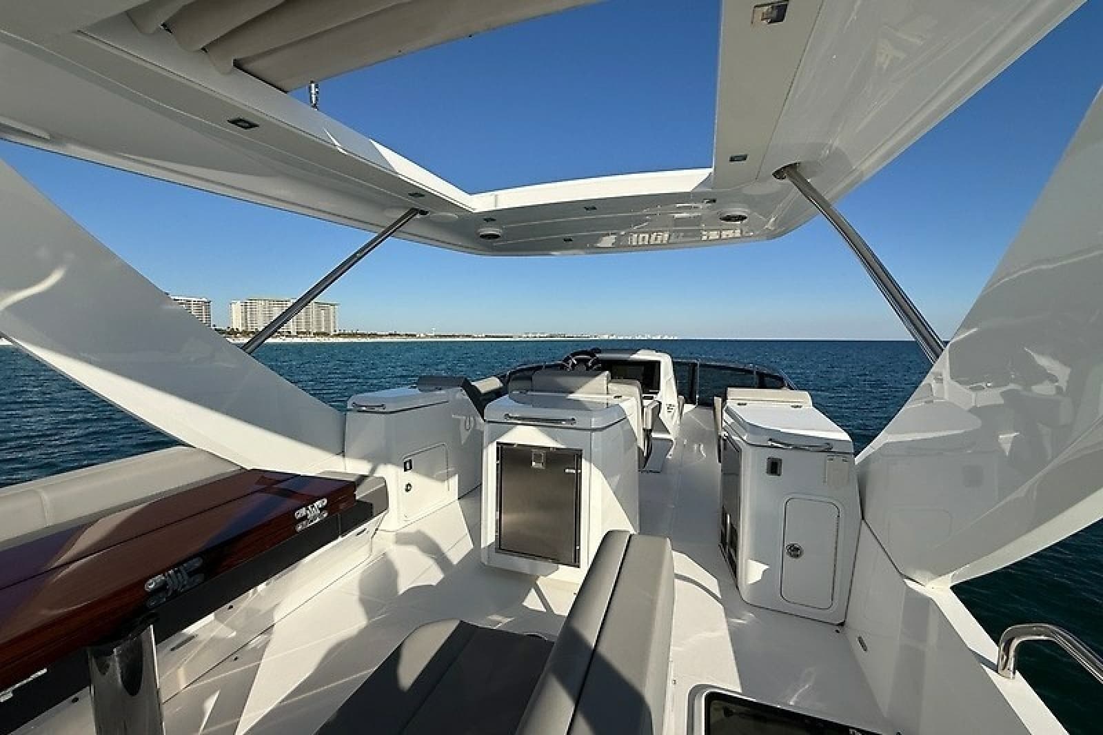 2023 Cruisers Yachts 60 Fly - Photo 43