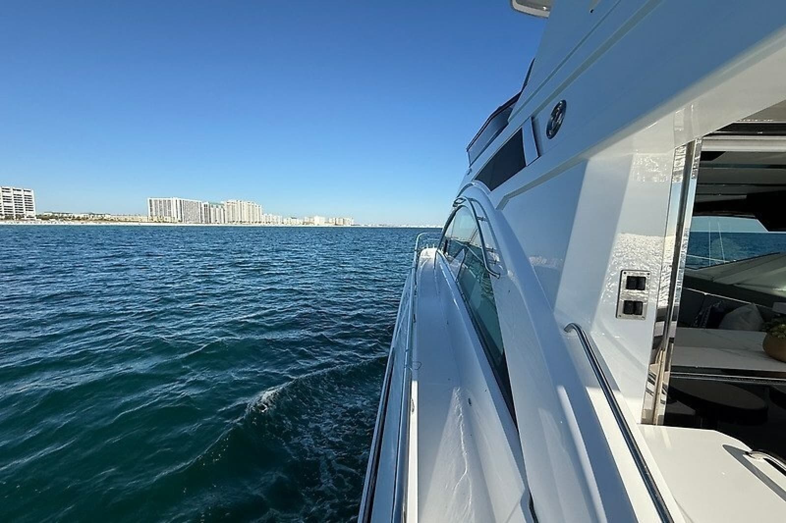 2023 Cruisers Yachts 60 Fly - Photo 33