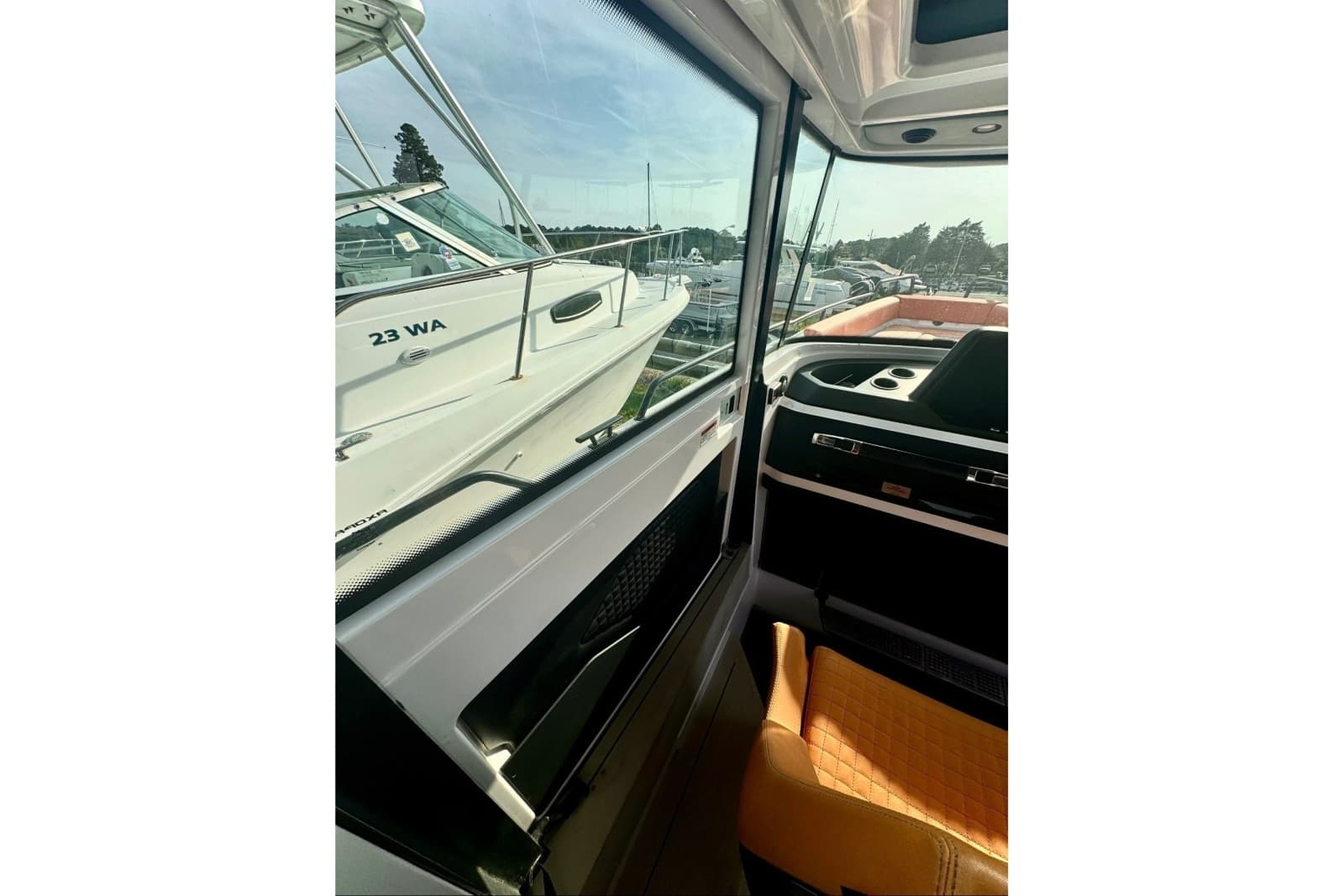 2021 Axopar Brabus 28 Cabin - Photo 25