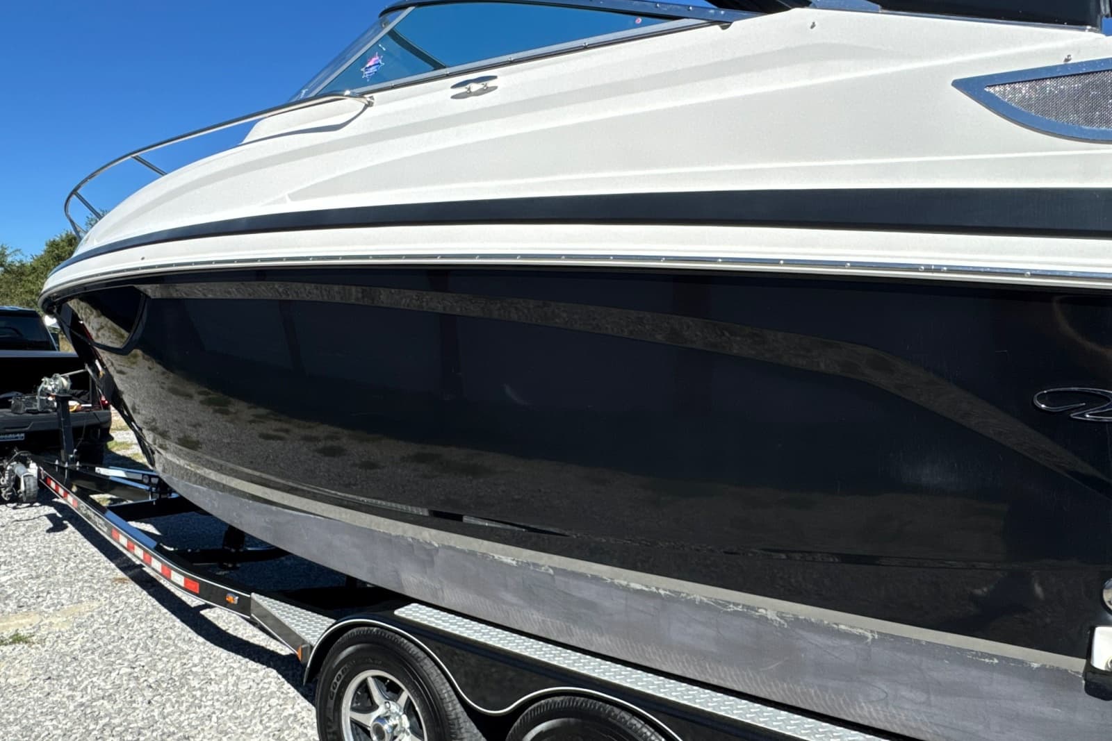 2017 Regal 28 Express - Photo 3