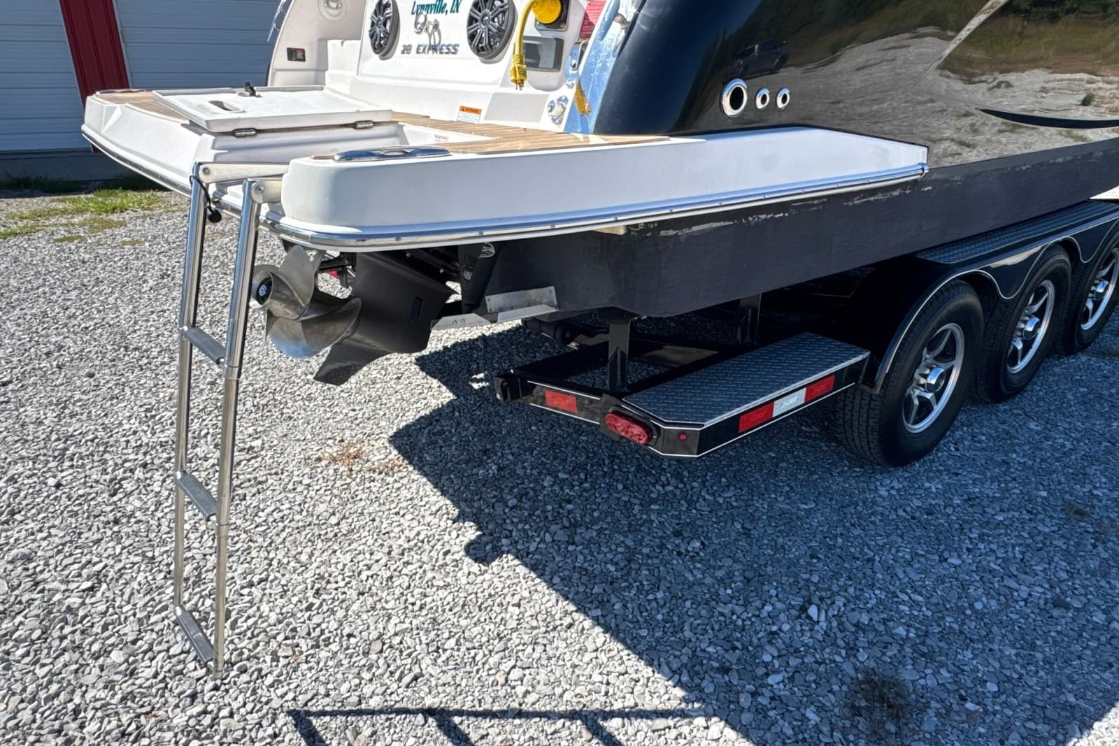 2017 Regal 28 Express - Photo 10