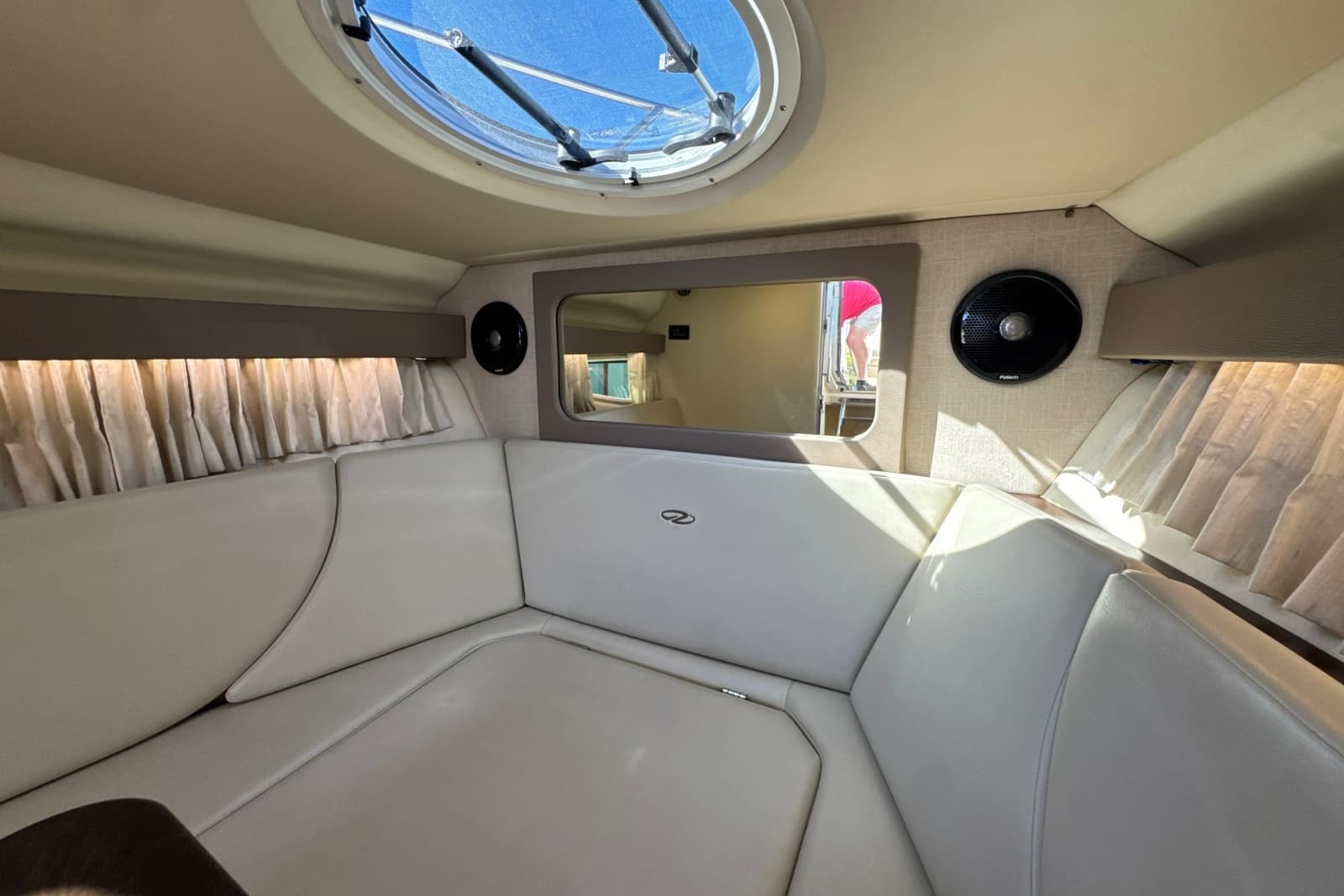 2017 Regal 28 Express - Photo 93