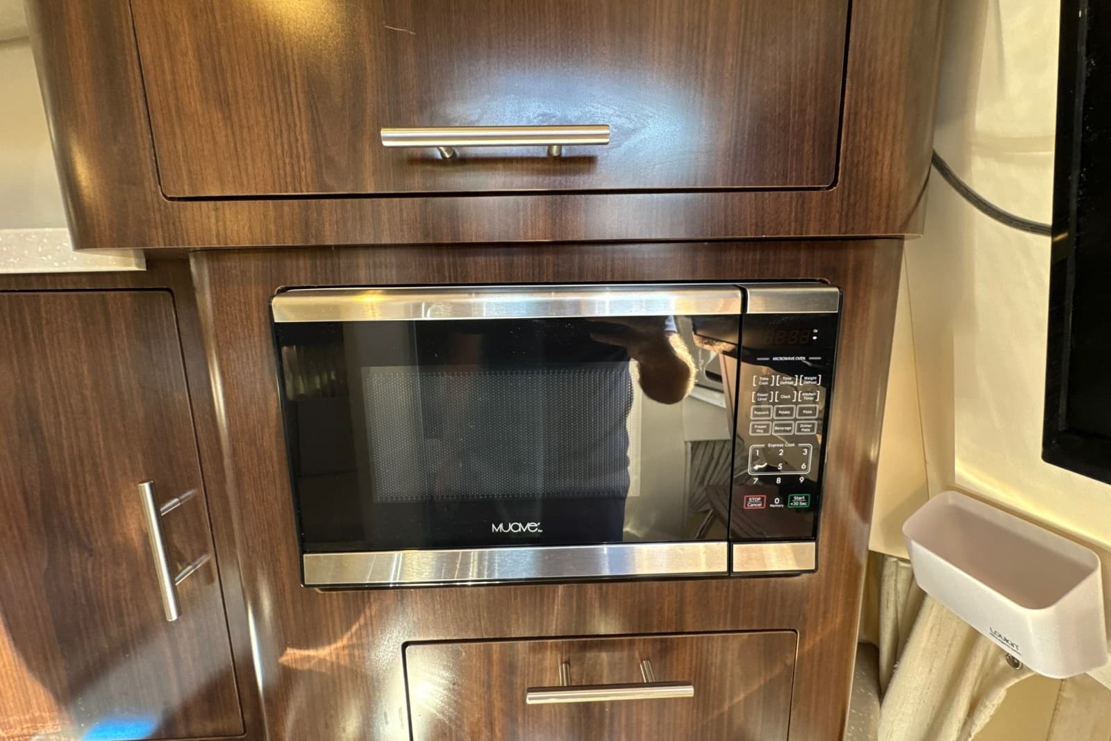 2017 Regal 28 Express - Photo 87