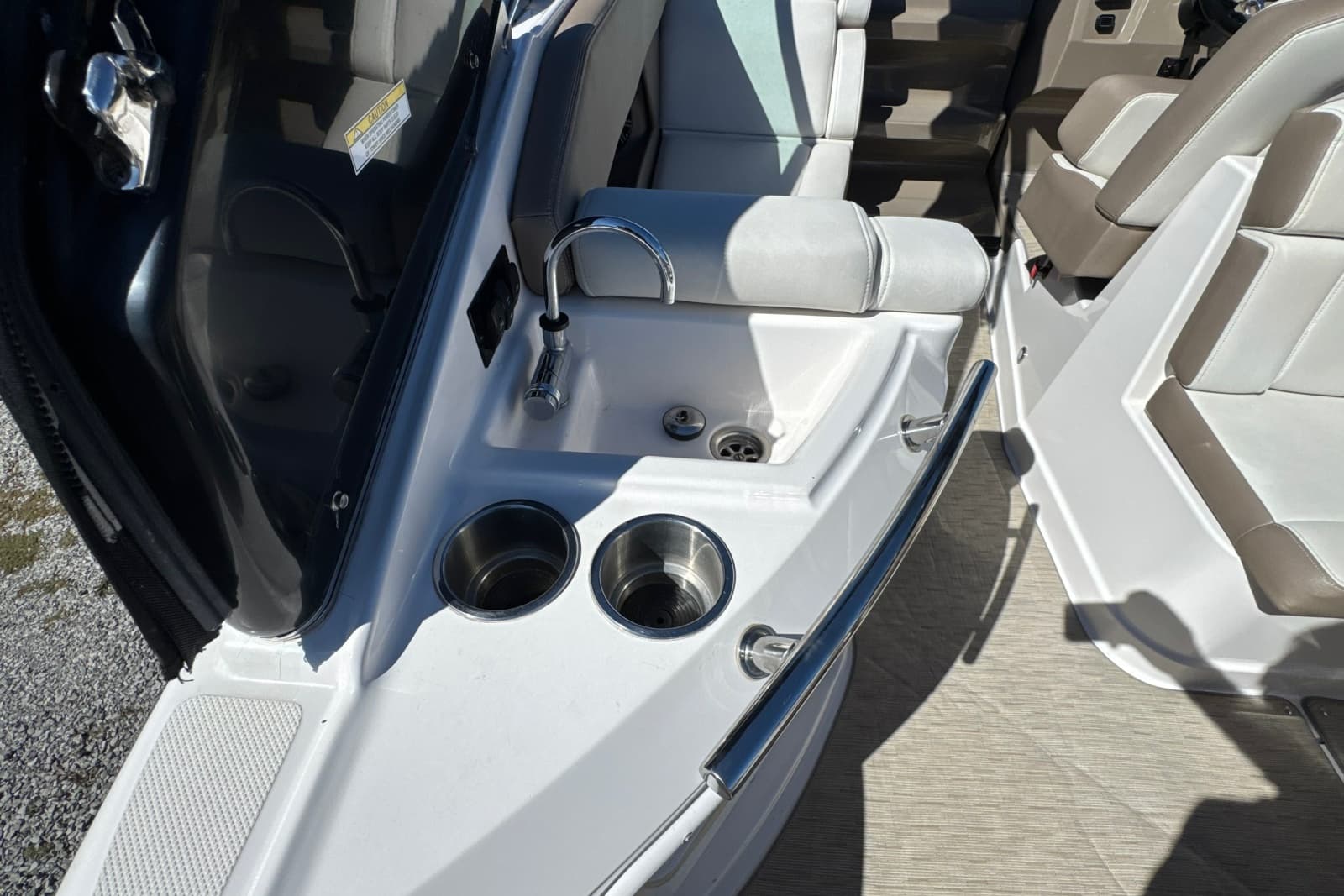 2017 Regal 28 Express - Photo 30