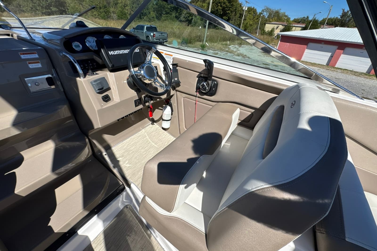 2017 Regal 28 Express - Photo 39