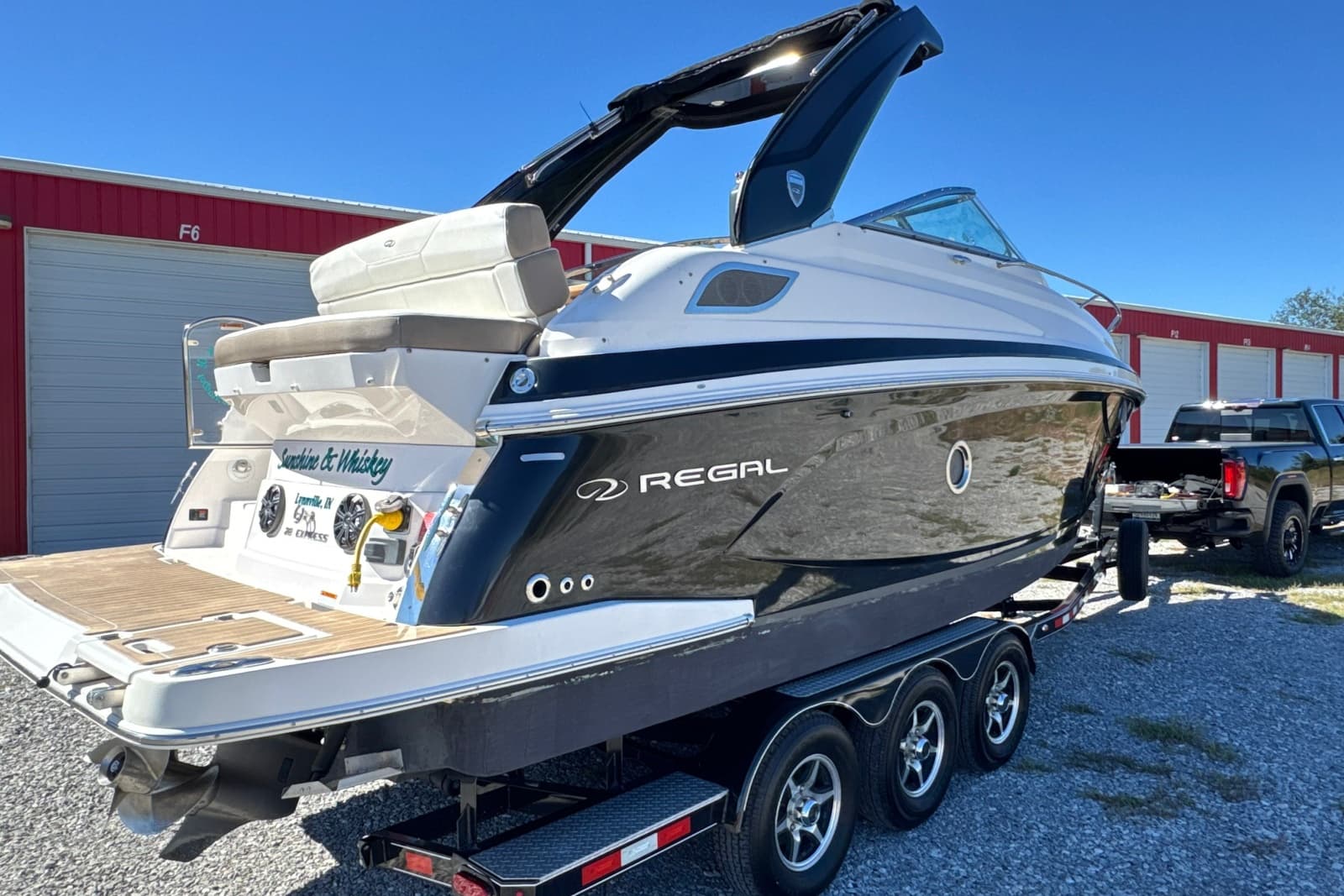 2017 Regal 28 Express - Photo 13