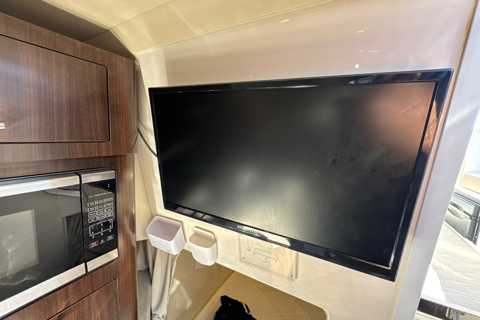 2017 Regal 28 Express - Photo 88