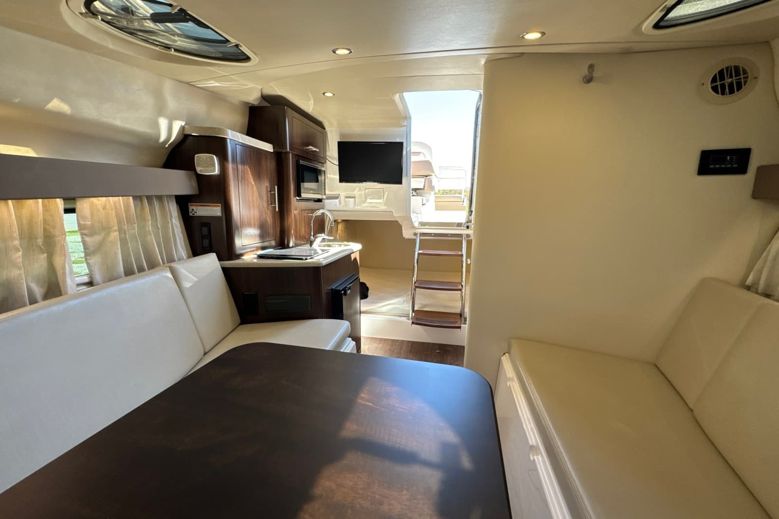 2017 Regal 28 Express - Photo 94