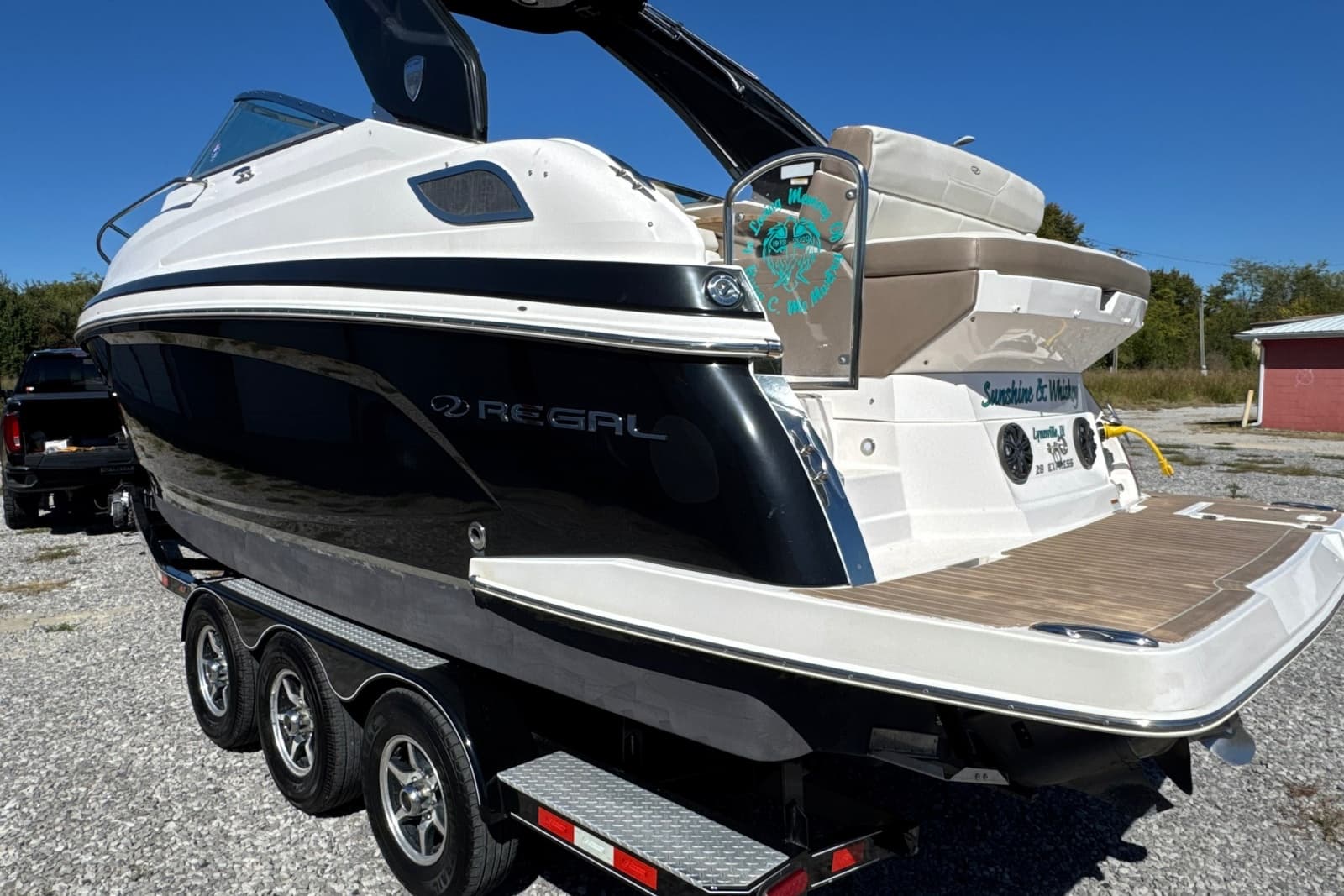 2017 Regal 28 Express - Photo 4