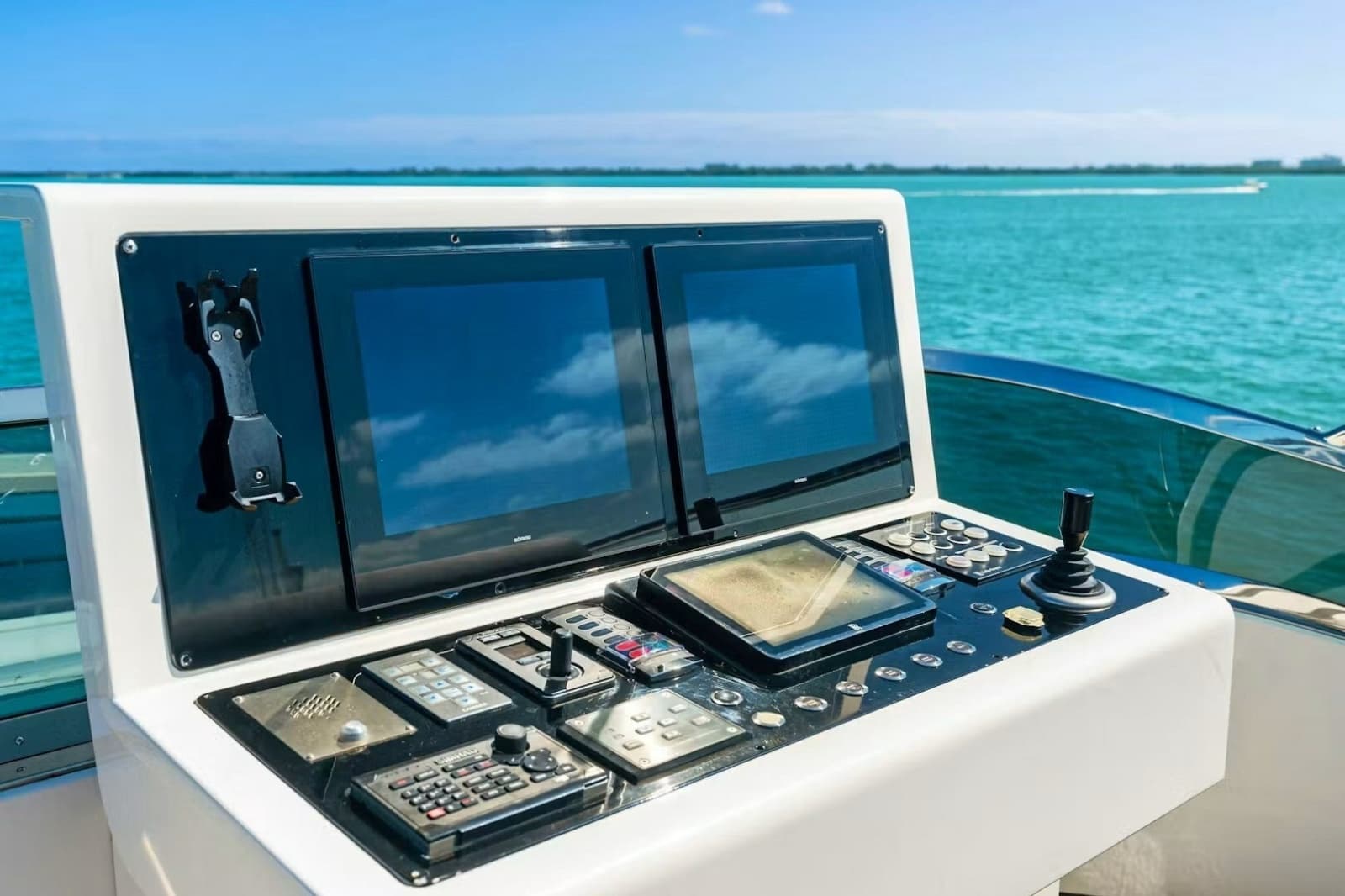 2016 Mangusta 94 - Photo 12