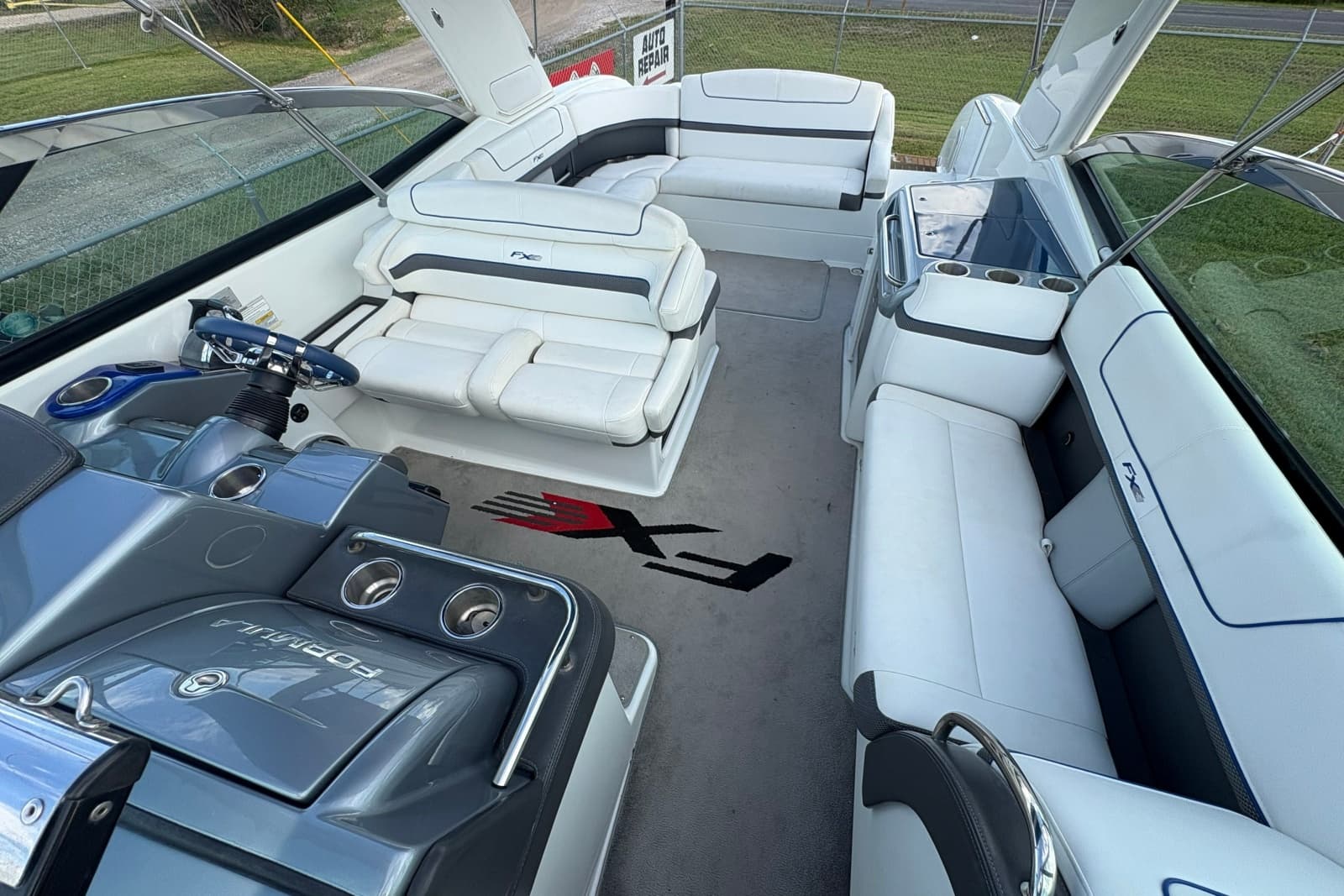 2015 Formula 350 FX Crossover Bowrider - Photo 5