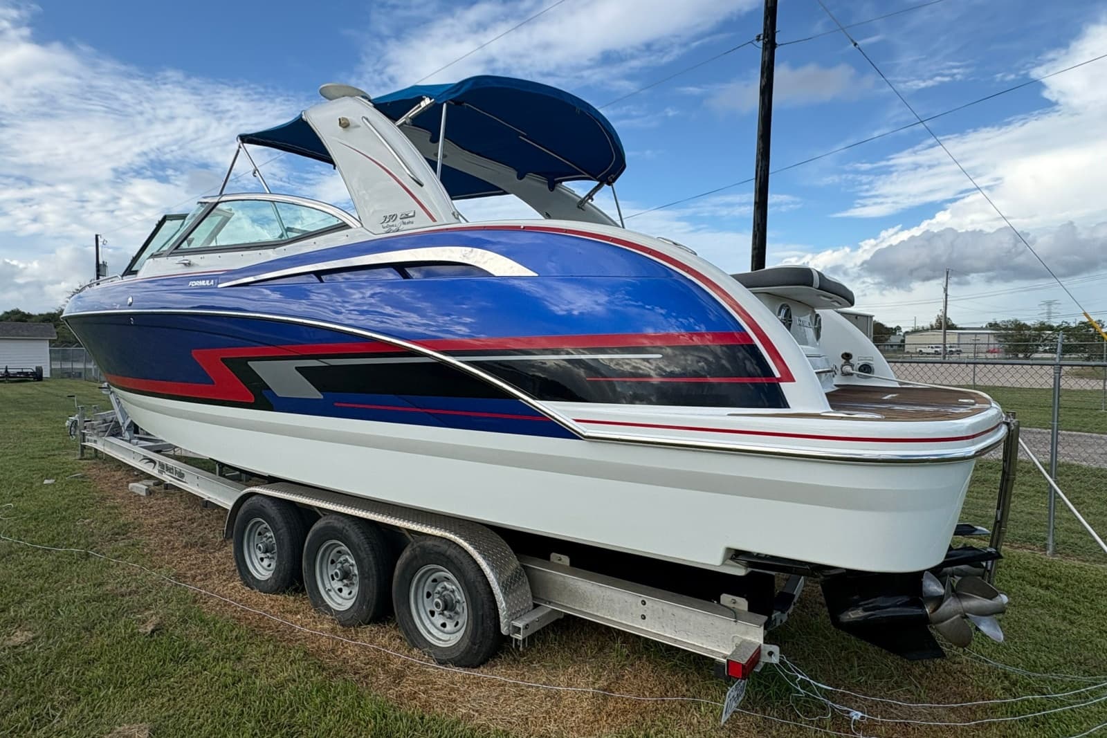 2015 Formula 350 FX Crossover Bowrider - Photo 2