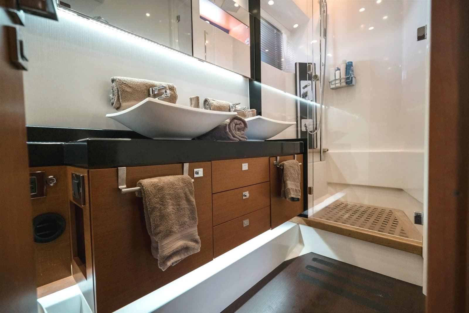 2014 Prestige 620 - Photo 42
