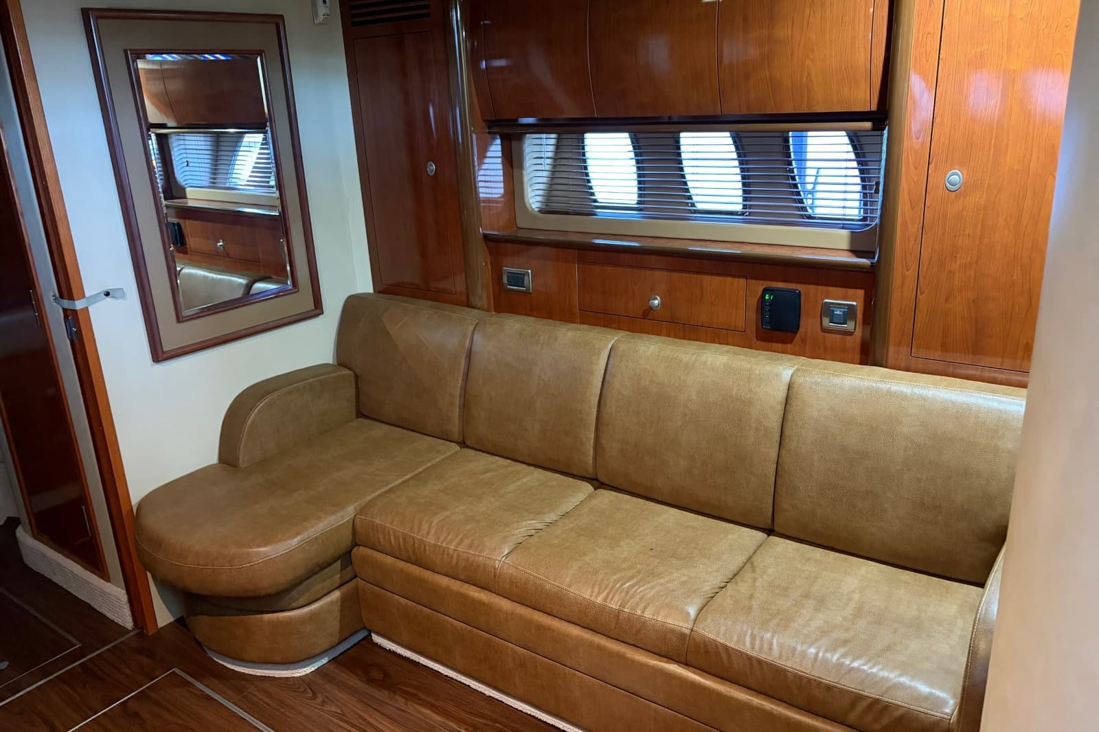 2006 Sea Ray 40 Sundancer - Photo 10
