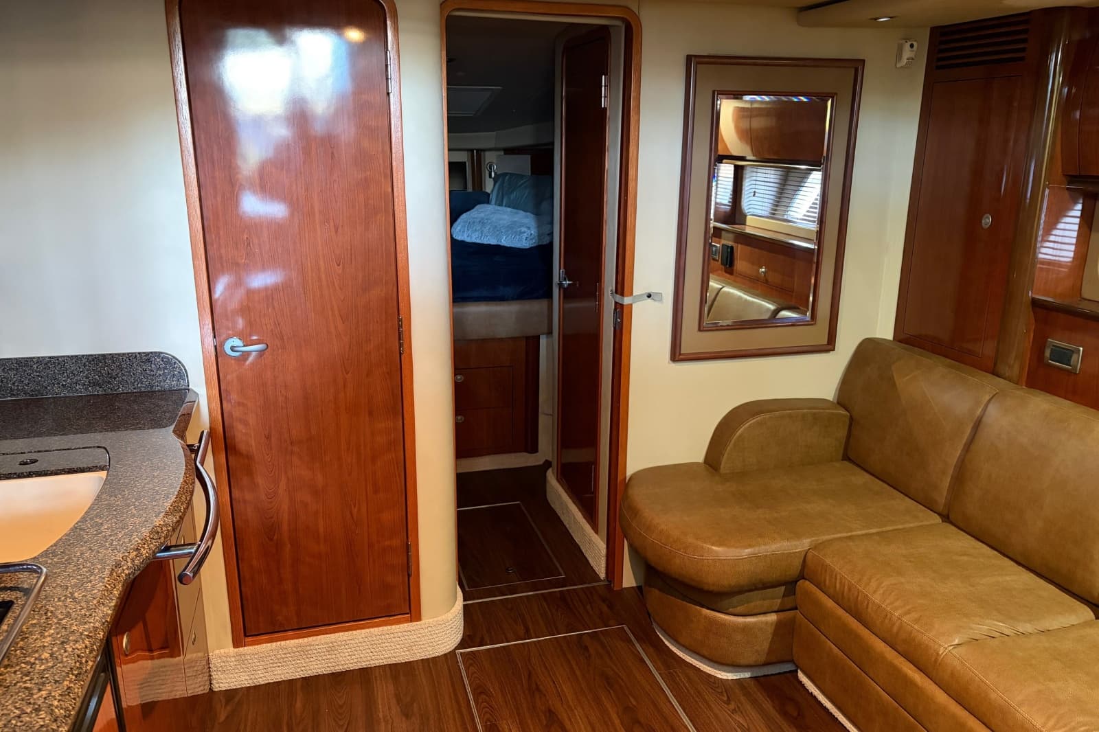 2006 Sea Ray 40 Sundancer - Photo 9