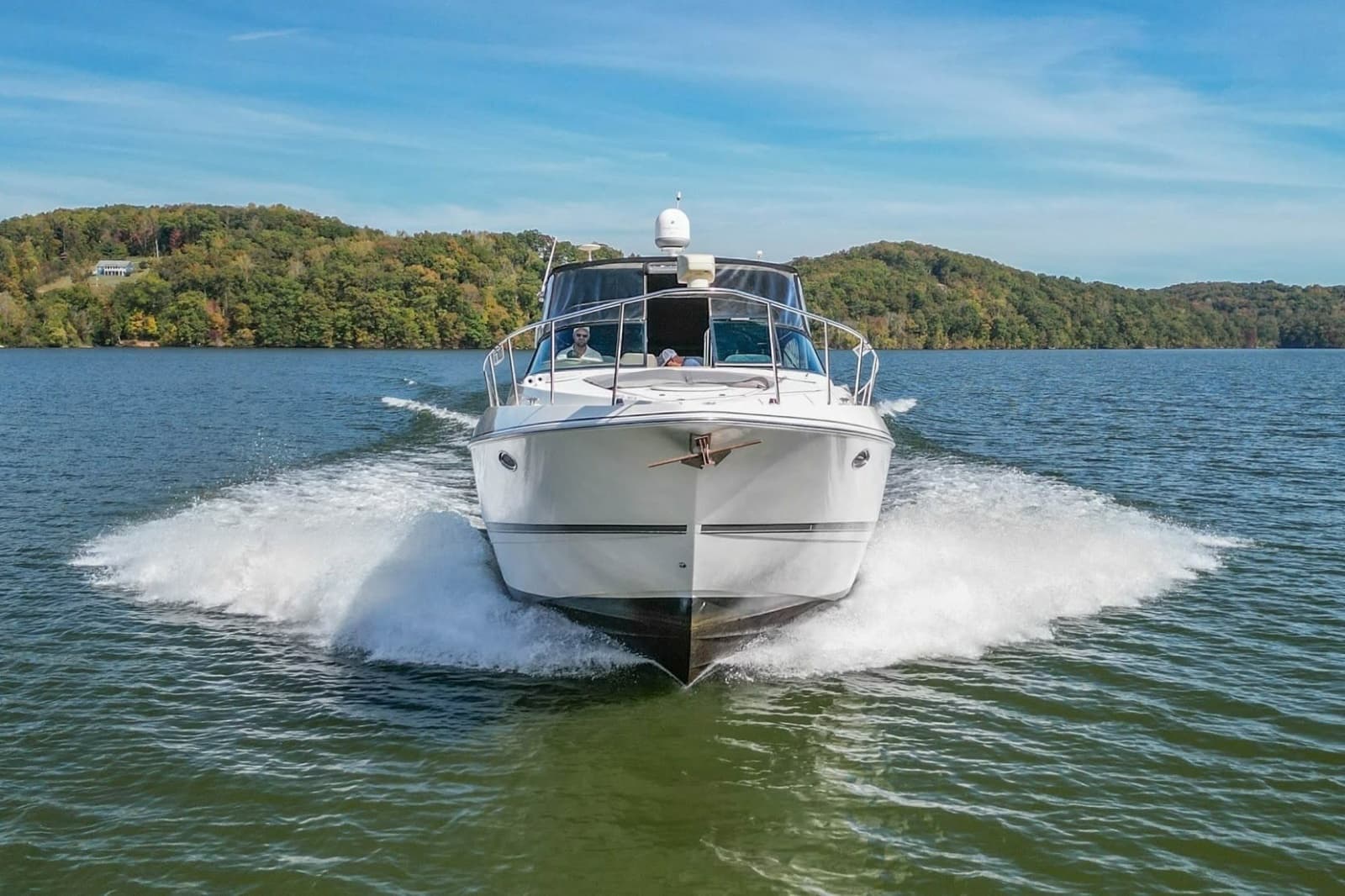 2005 Cruisers Yachts 370 Express - Photo 4