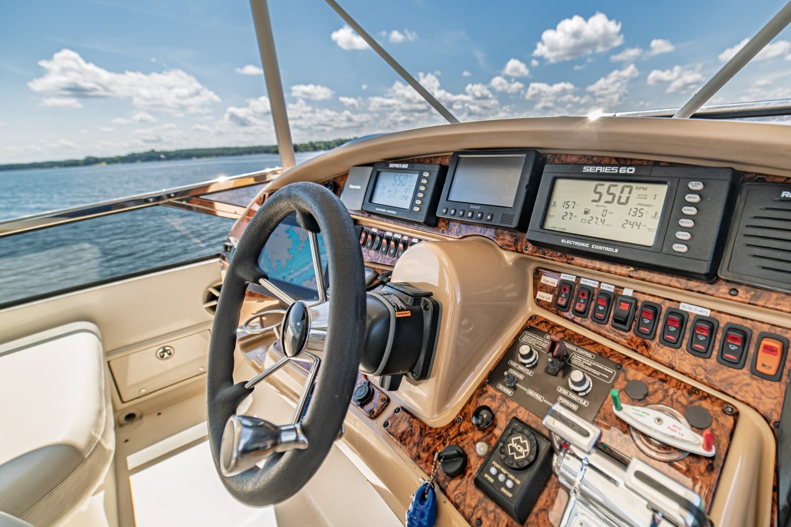 2004 Marquis 59 - Photo 27