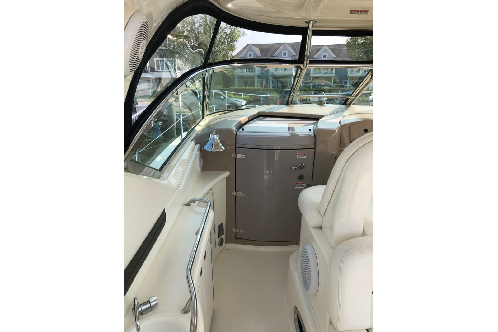 2004 Sea Ray 420 Sundancer - Photo 16