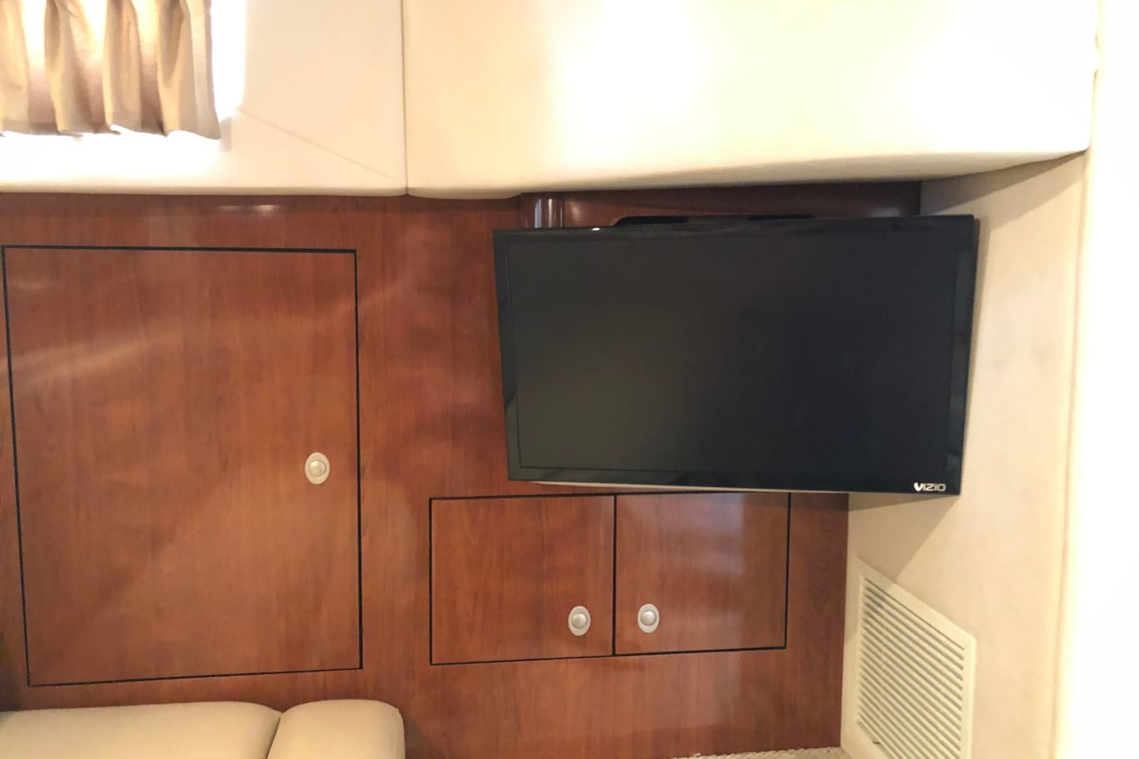 2004 Sea Ray 420 Sundancer - Photo 27