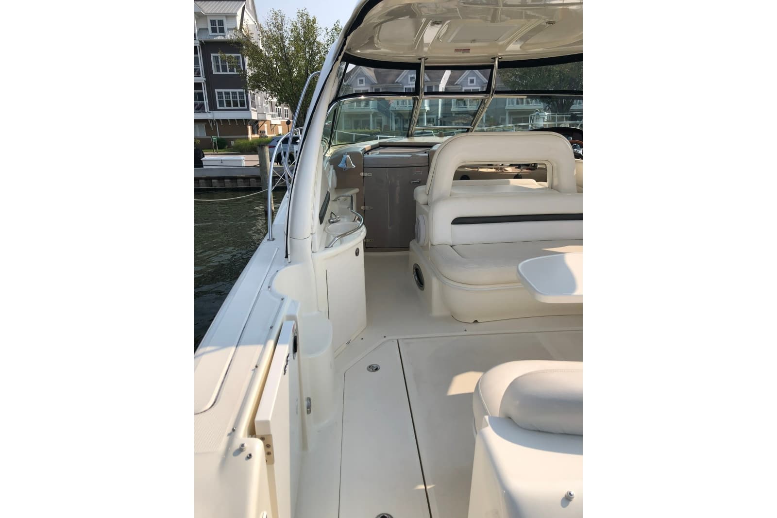 2004 Sea Ray 420 Sundancer - Photo 15