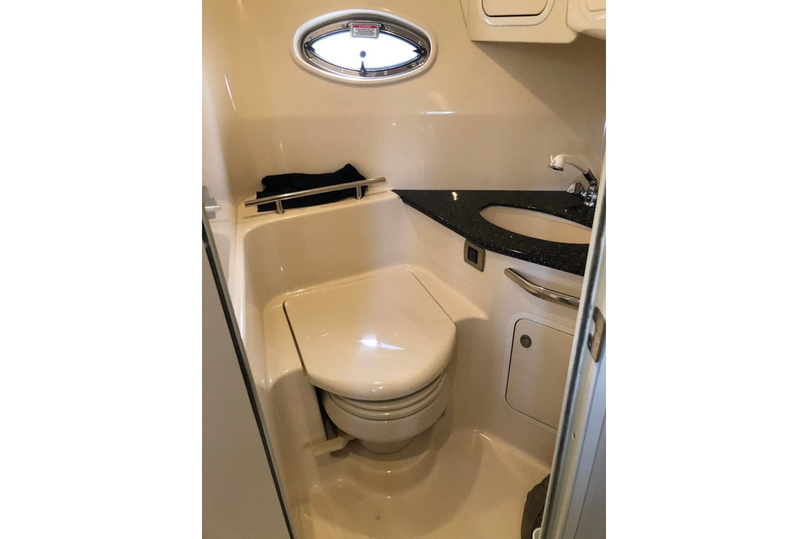 2004 Sea Ray 420 Sundancer - Photo 28