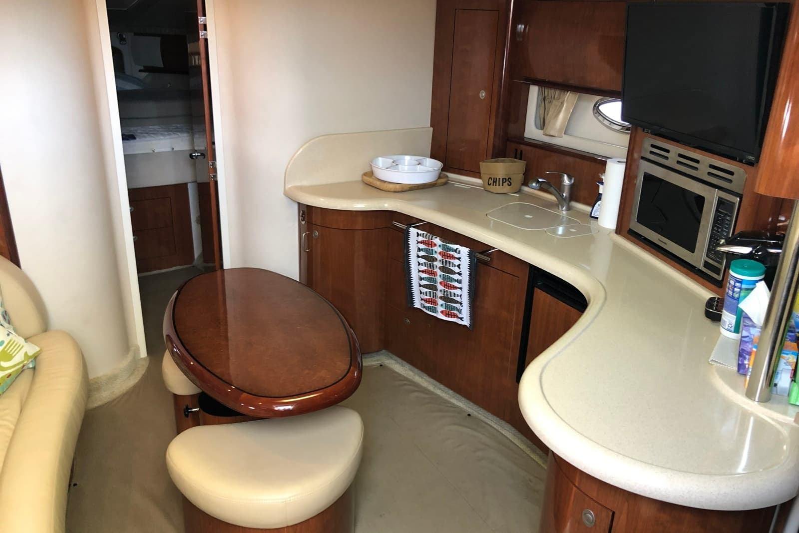 2004 Sea Ray 420 Sundancer - Photo 19