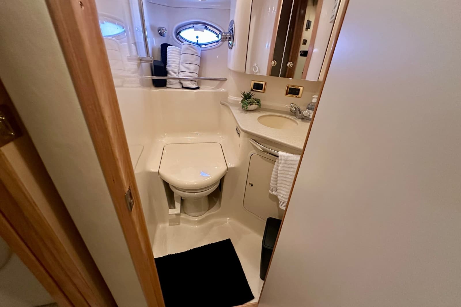 2001 Sea Ray Sundancer 460 - Photo 28