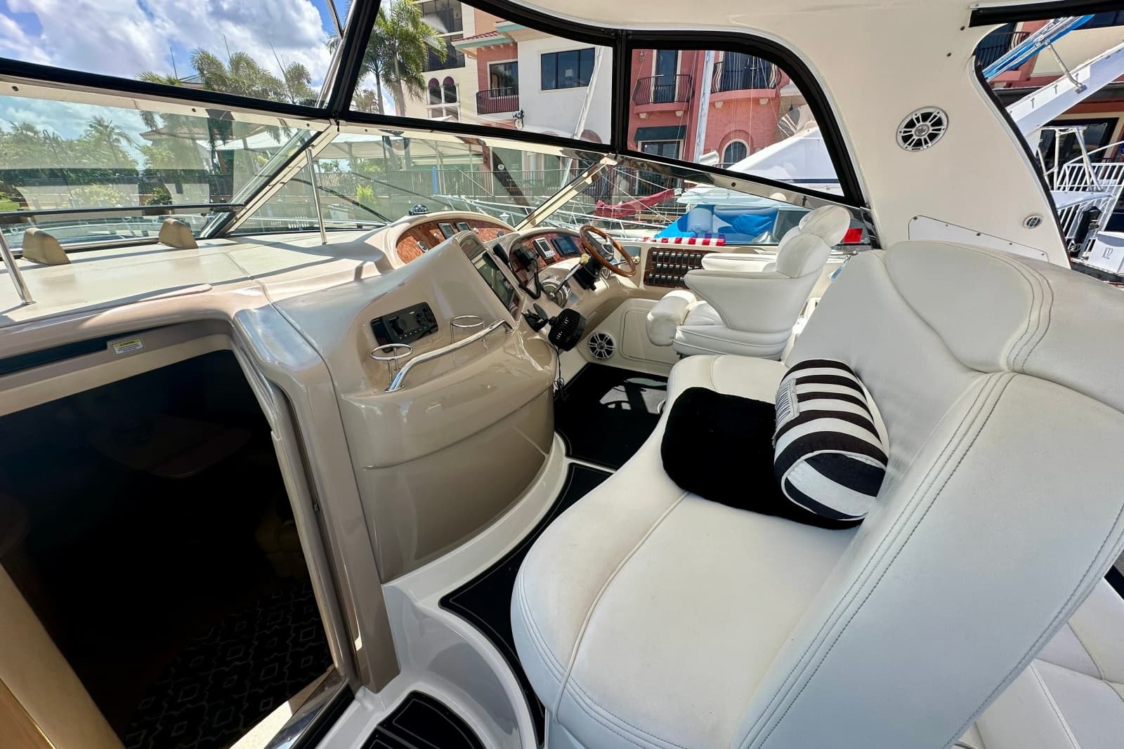 2001 Sea Ray Sundancer 460 - Photo 19