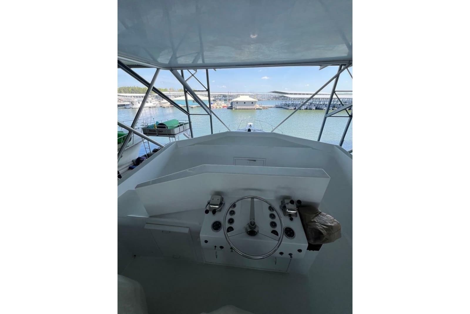 1976 Hatteras 53 Convertible - Photo 8