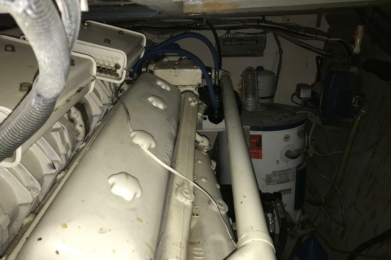 1976 Hatteras 53 Convertible - Photo 31