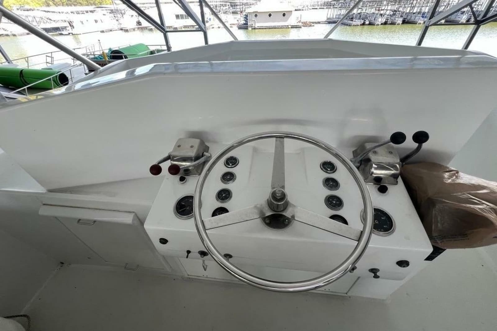 1976 Hatteras 53 Convertible - Photo 7