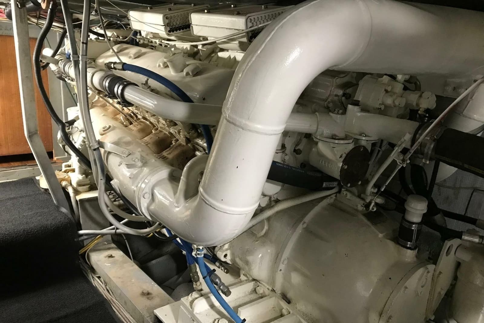 1976 Hatteras 53 Convertible - Photo 32