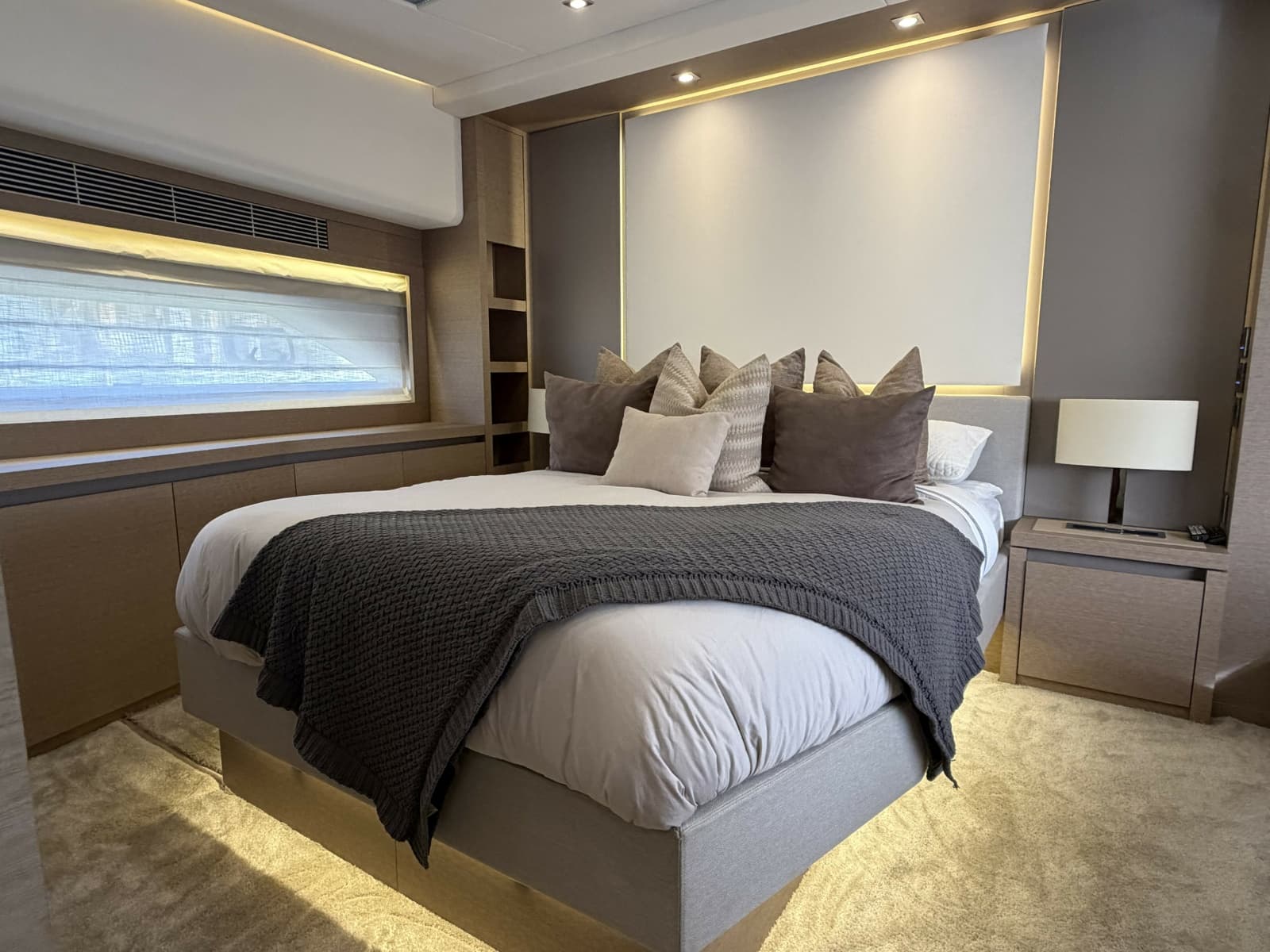 2018 Prestige 680 Flybridge - Photo 22