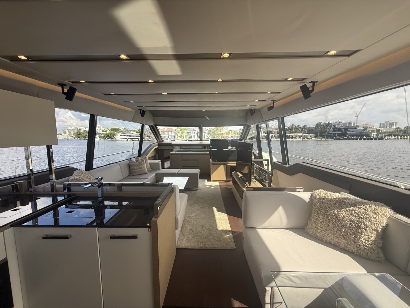 2018 Prestige 680 Flybridge - Photo 16