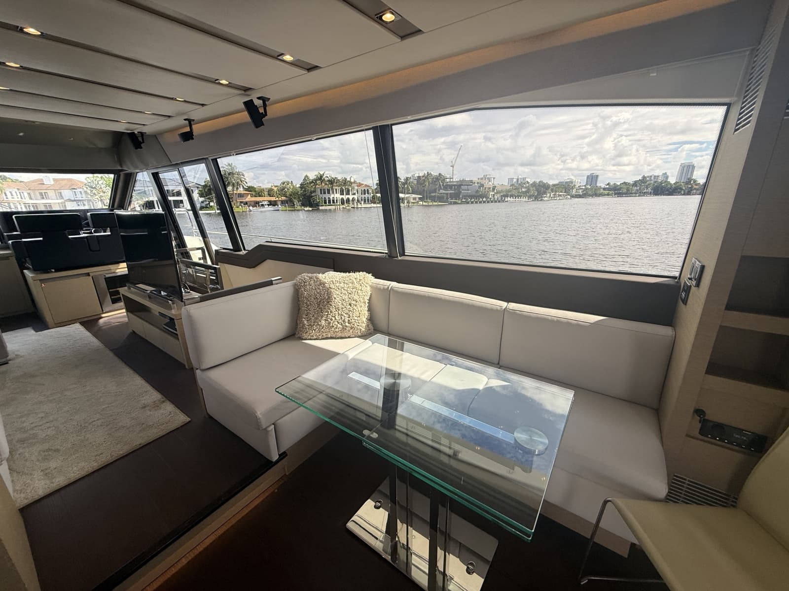 2018 Prestige 680 Flybridge - Photo 17