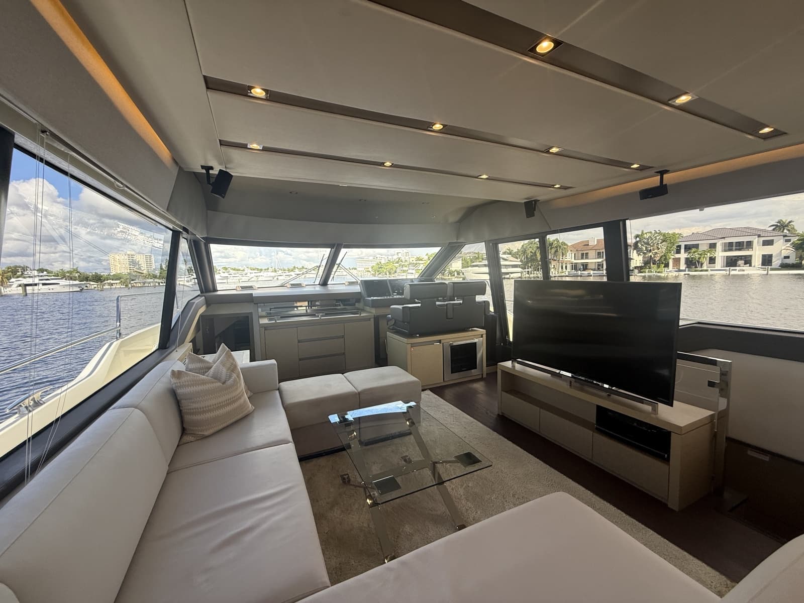 2018 Prestige 680 Flybridge - Photo 18