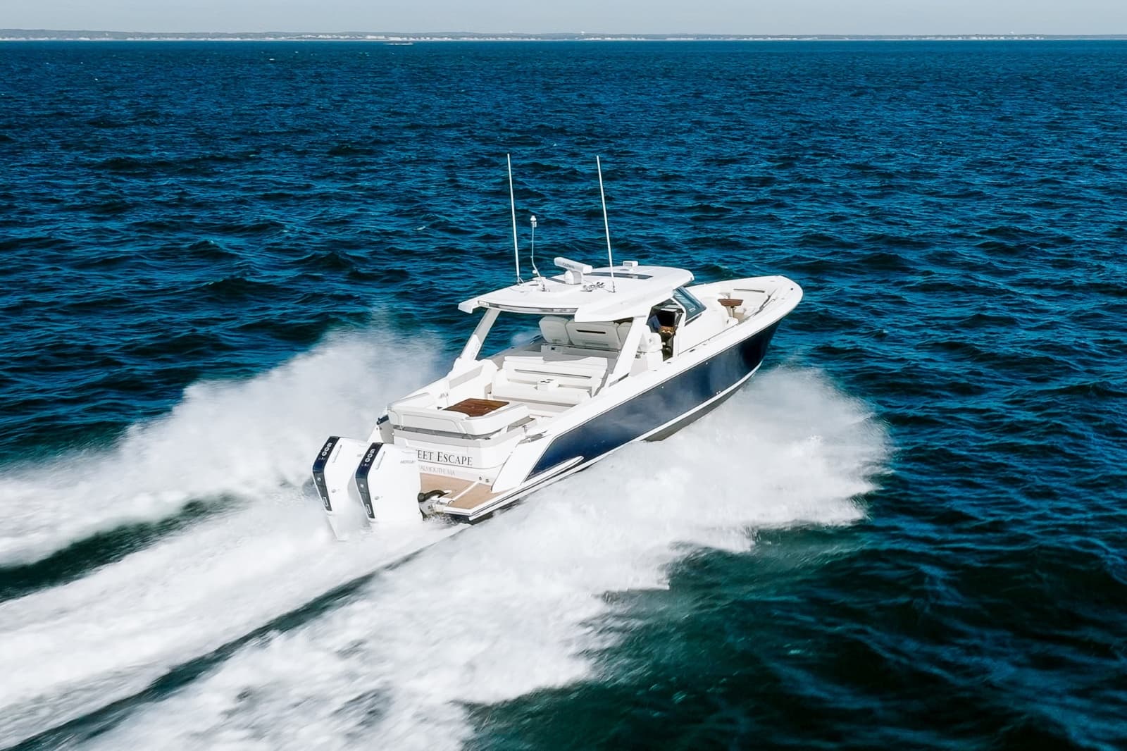 2023 Tiara Yachts 43 LS - Photo 2