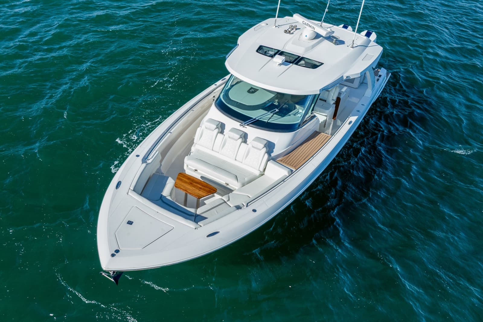 2023 Tiara Yachts 43 LS - Photo 12
