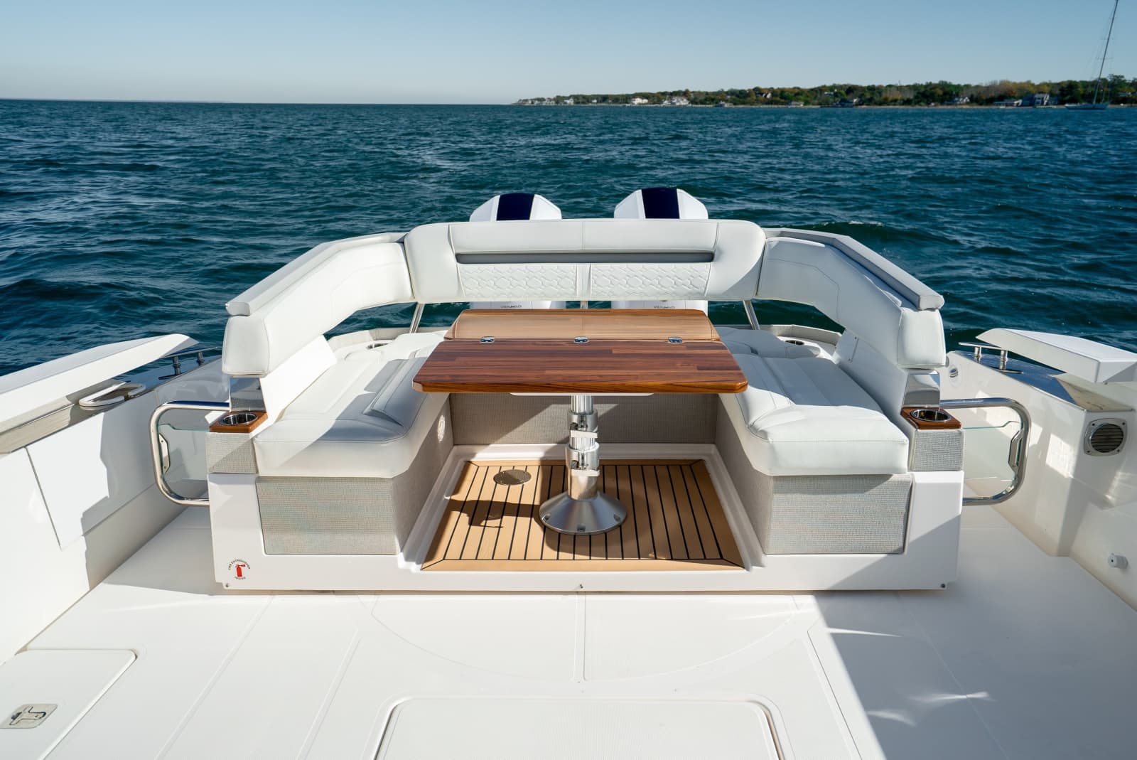 2023 Tiara Yachts 43 LS - Photo 18