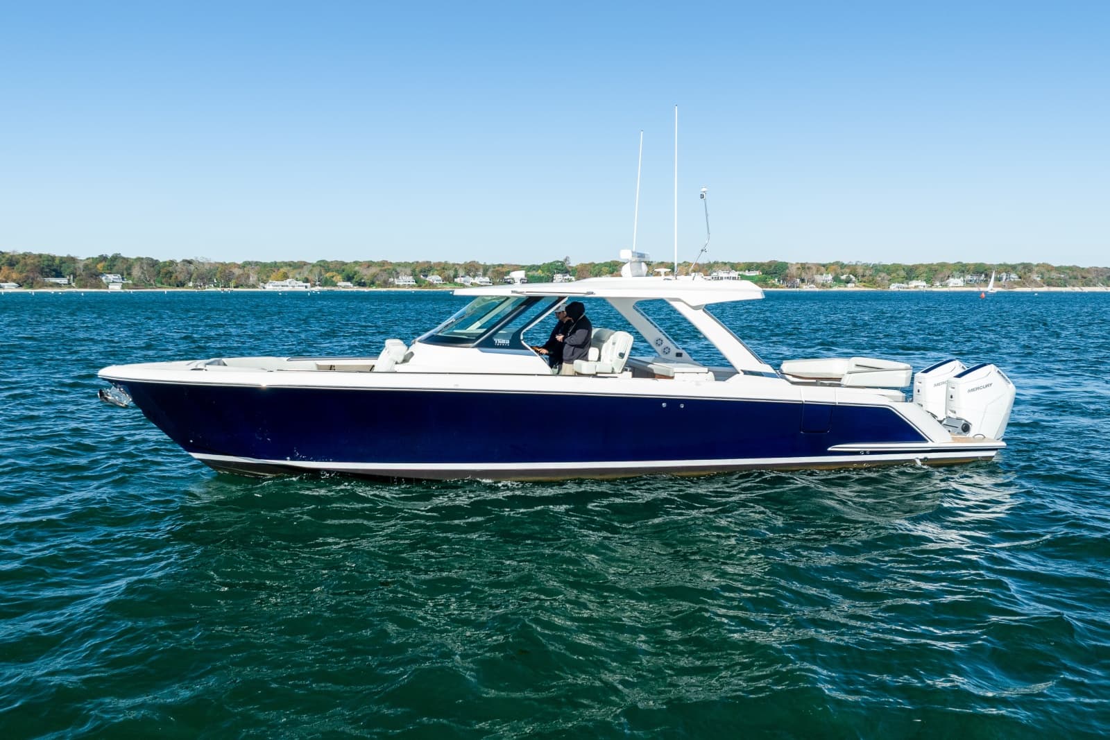2023 Tiara Yachts 43 LS - Photo 5