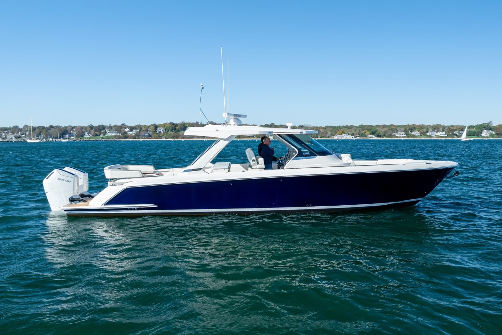 2023 Tiara Yachts 43 LS - Photo 3