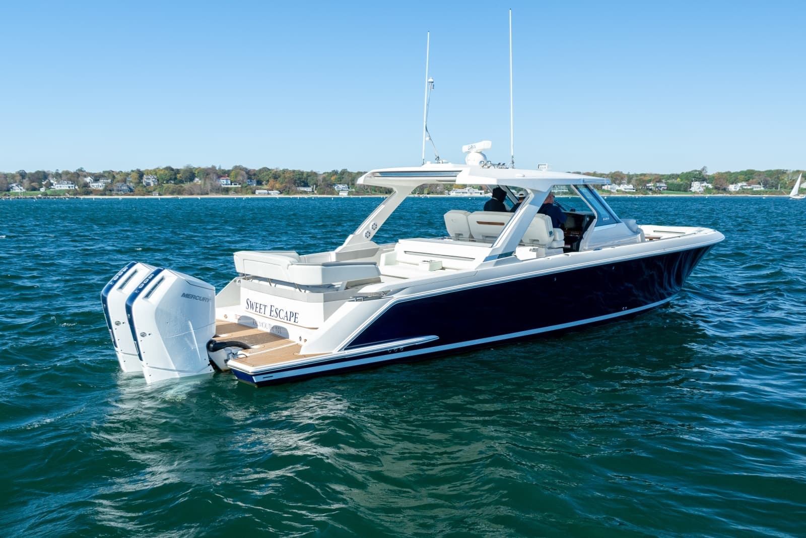 2023 Tiara Yachts 43 LS - Photo 10