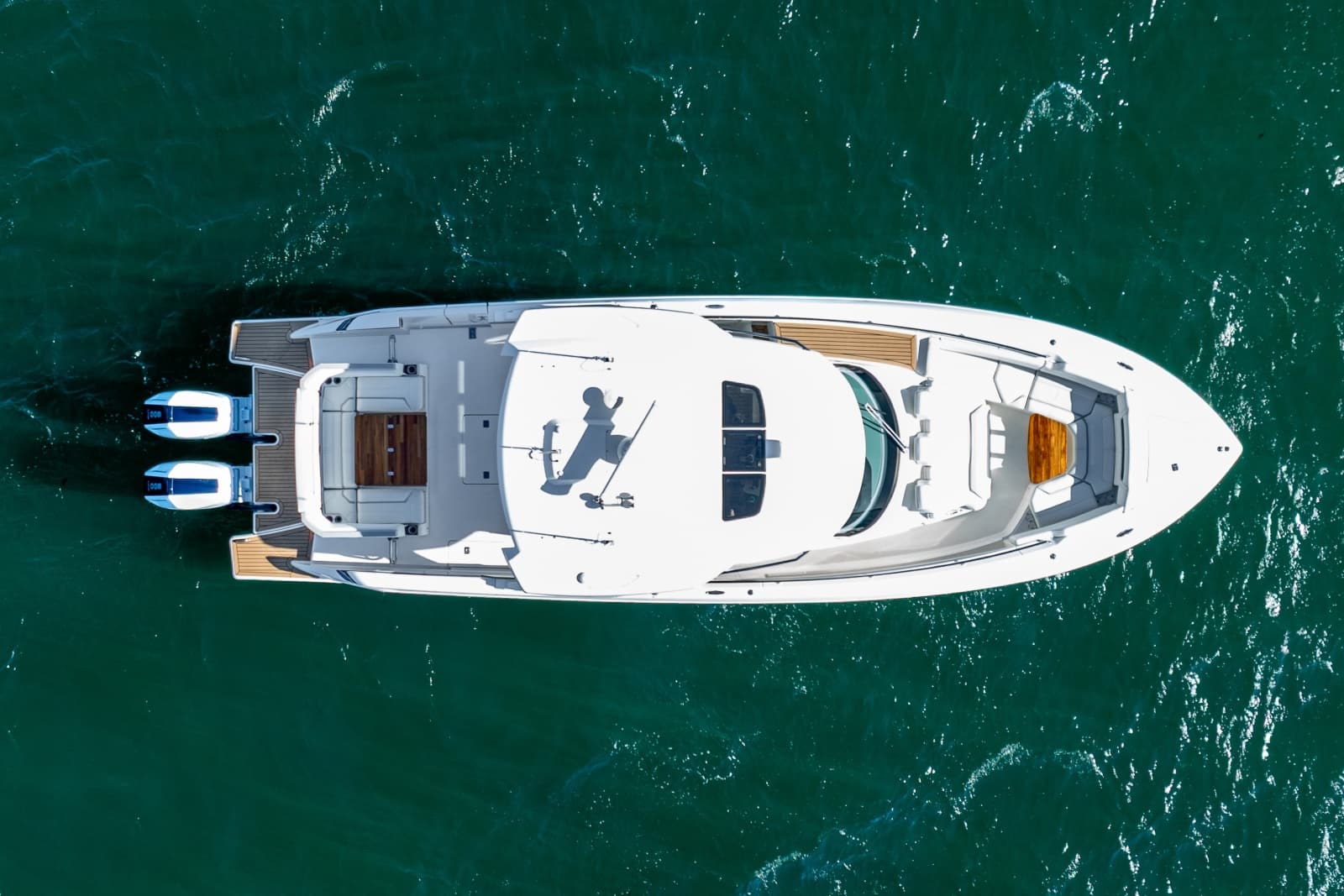 2023 Tiara Yachts 43 LS - Photo 13