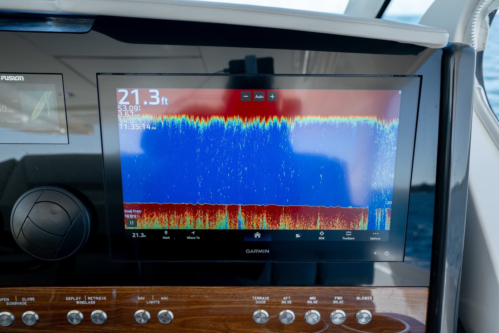 2023 Tiara Yachts 43 LS - Photo 31