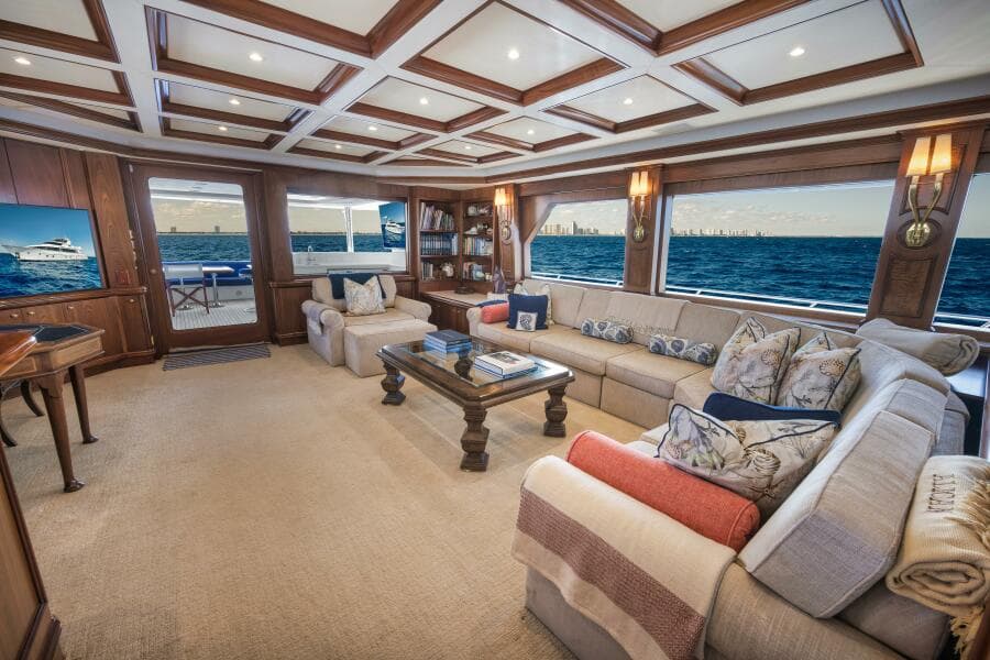 2002 Sovereign Raised Pilothouse - Photo 23