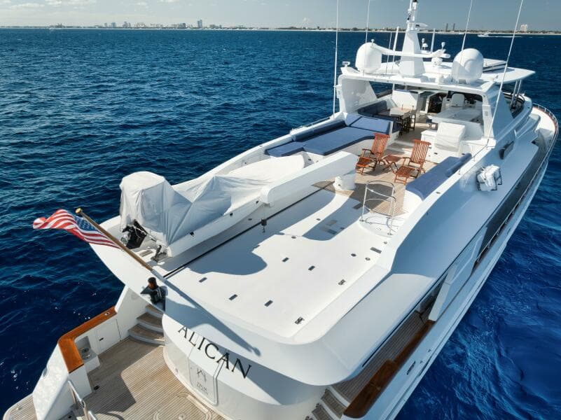 2002 Sovereign Raised Pilothouse - Photo 6